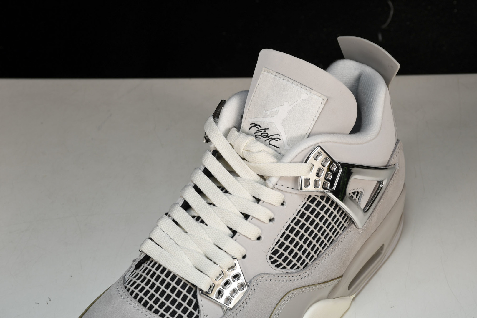 AJ4 尺码40.5-48.5

纯原版出品-Air Jordan 4  WMNS Frozen Mom