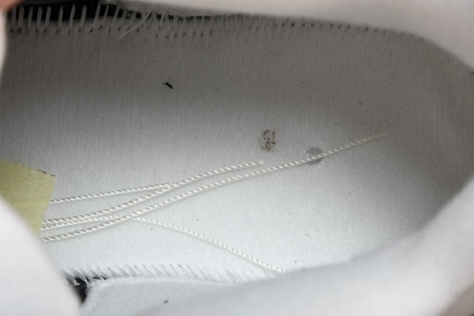 AJ4 尺码40.5-48.5

纯原版出品-Air Jordan 4  WMNS Frozen Mom