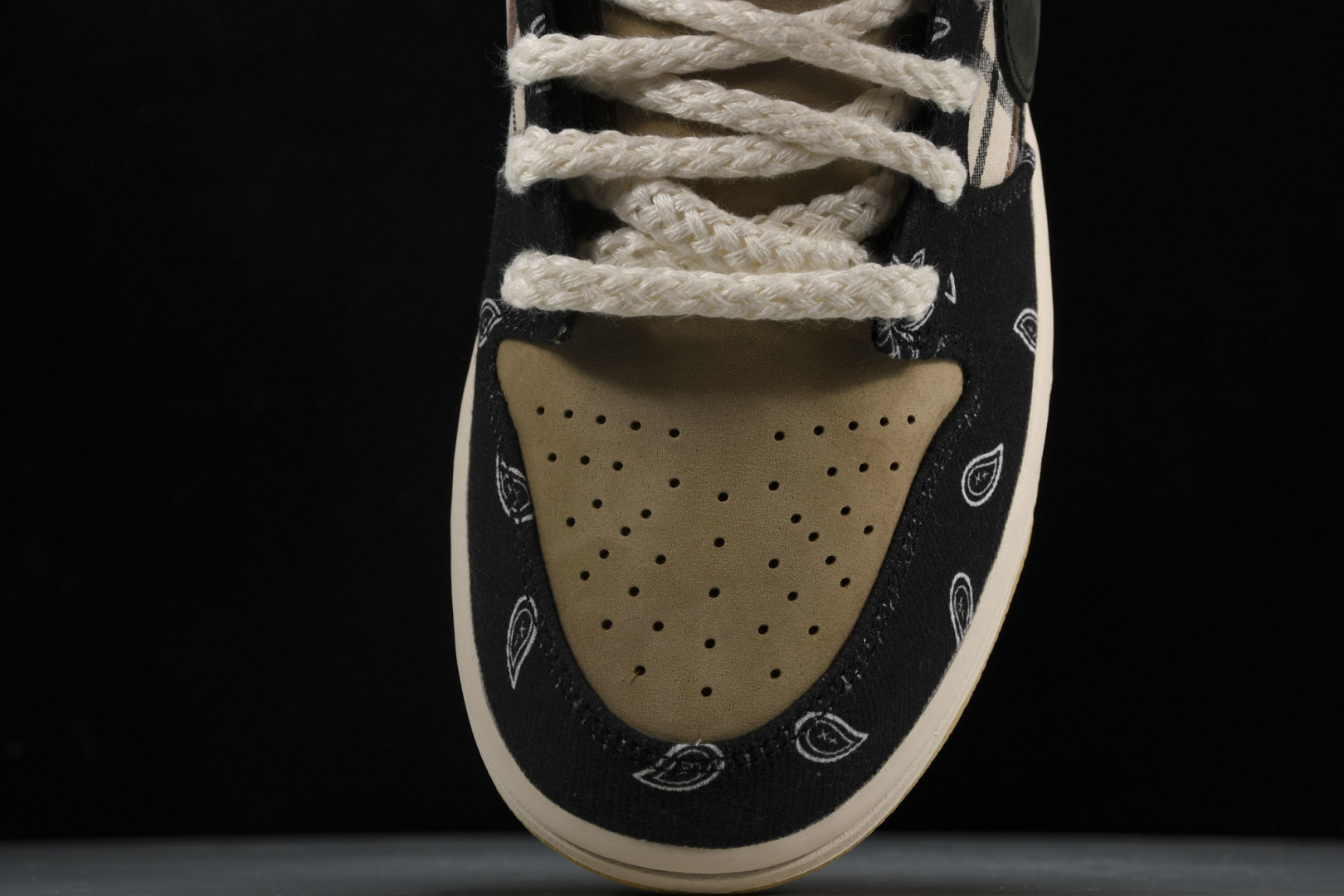 Dunk腰果花 尺码：36-47.5

纯原版出品-Travis Scott x Nike SB Dun
