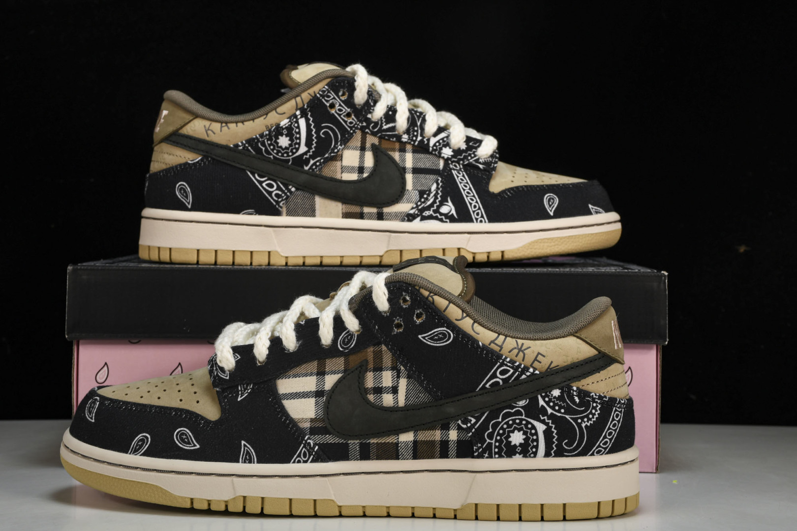Dunk腰果花 尺码：36-47.5

纯原版出品-Travis Scott x Nike SB Dun