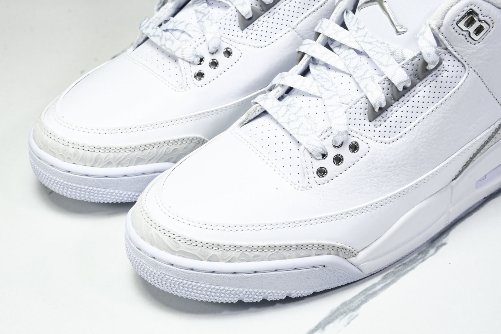 AJ3白猫 尺码40-47.5

纯原出品-Air Jordan 3 Retro Pure Money 