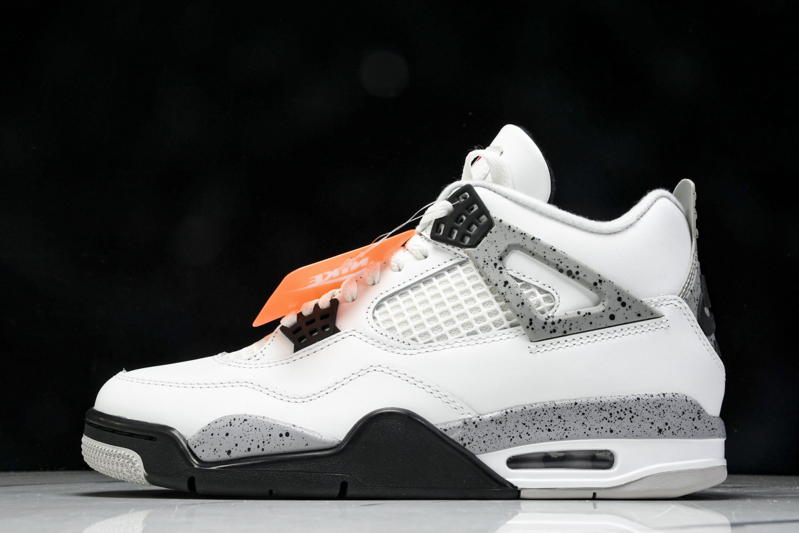 AJ4白水泥 尺码40.5-48.5

纯原出品-Air Jordan 4 Retro White Ce