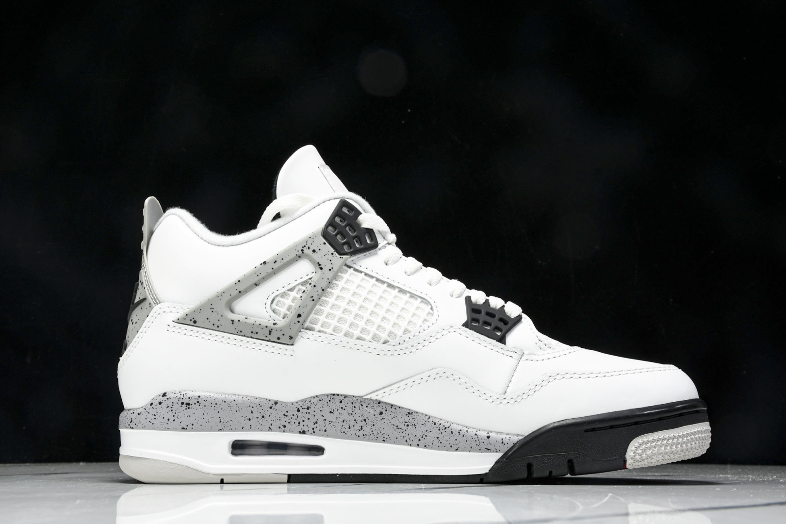 AJ4白水泥 尺码40.5-48.5

纯原出品-Air Jordan 4 Retro White Ce
