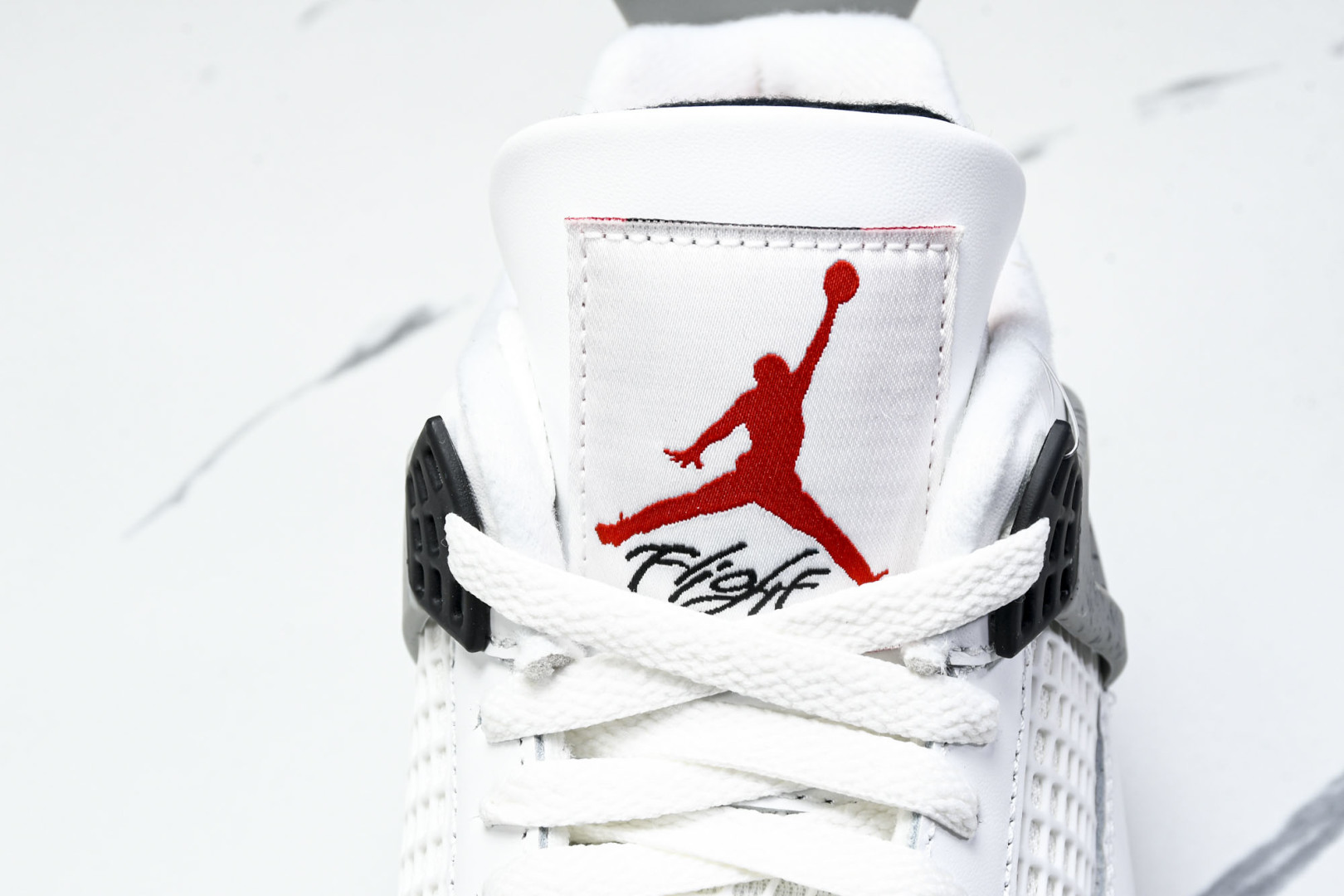 AJ4白水泥 尺码40.5-48.5

纯原出品-Air Jordan 4 Retro White Ce