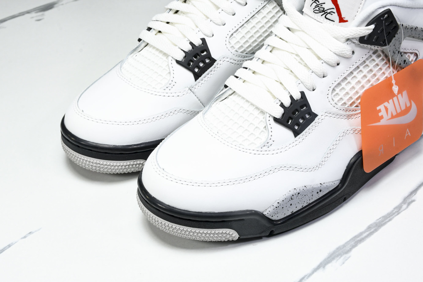 AJ4白水泥 尺码40.5-48.5

纯原出品-Air Jordan 4 Retro White Ce