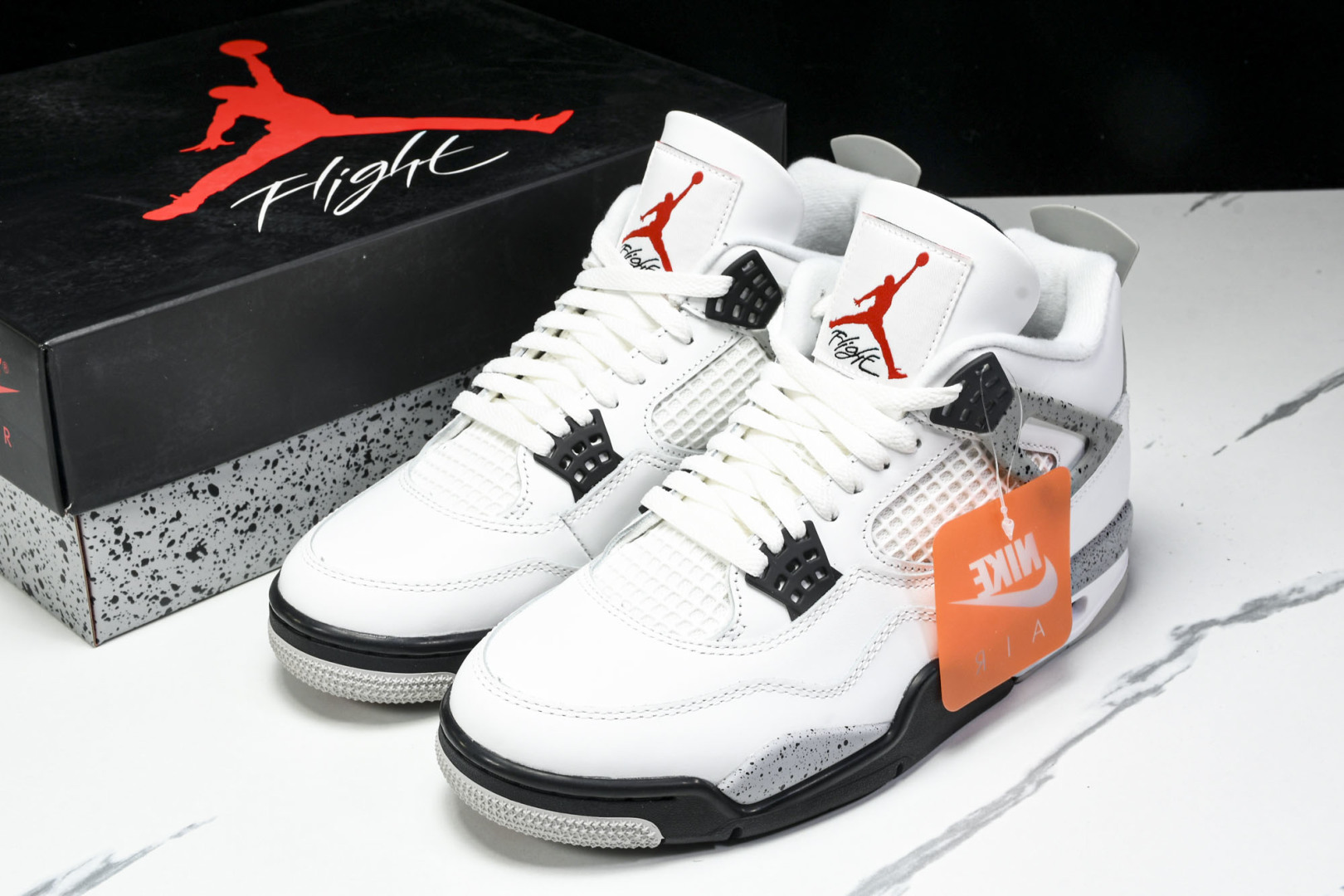 AJ4白水泥 尺码40.5-48.5

纯原出品-Air Jordan 4 Retro White Ce