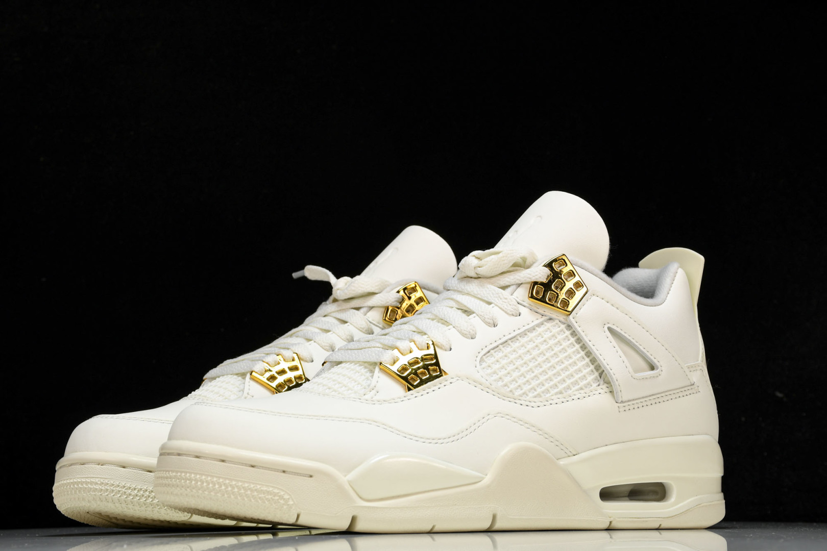 AJ4 尺码36-48.5

纯原版出品-WMNS Air Jordan4 Retro 奶白色 AQ91