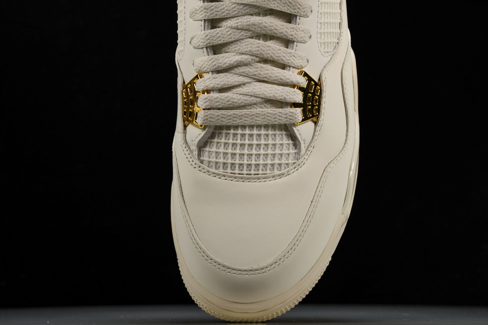 AJ4 尺码36-48.5

纯原版出品-WMNS Air Jordan4 Retro 奶白色 AQ91
