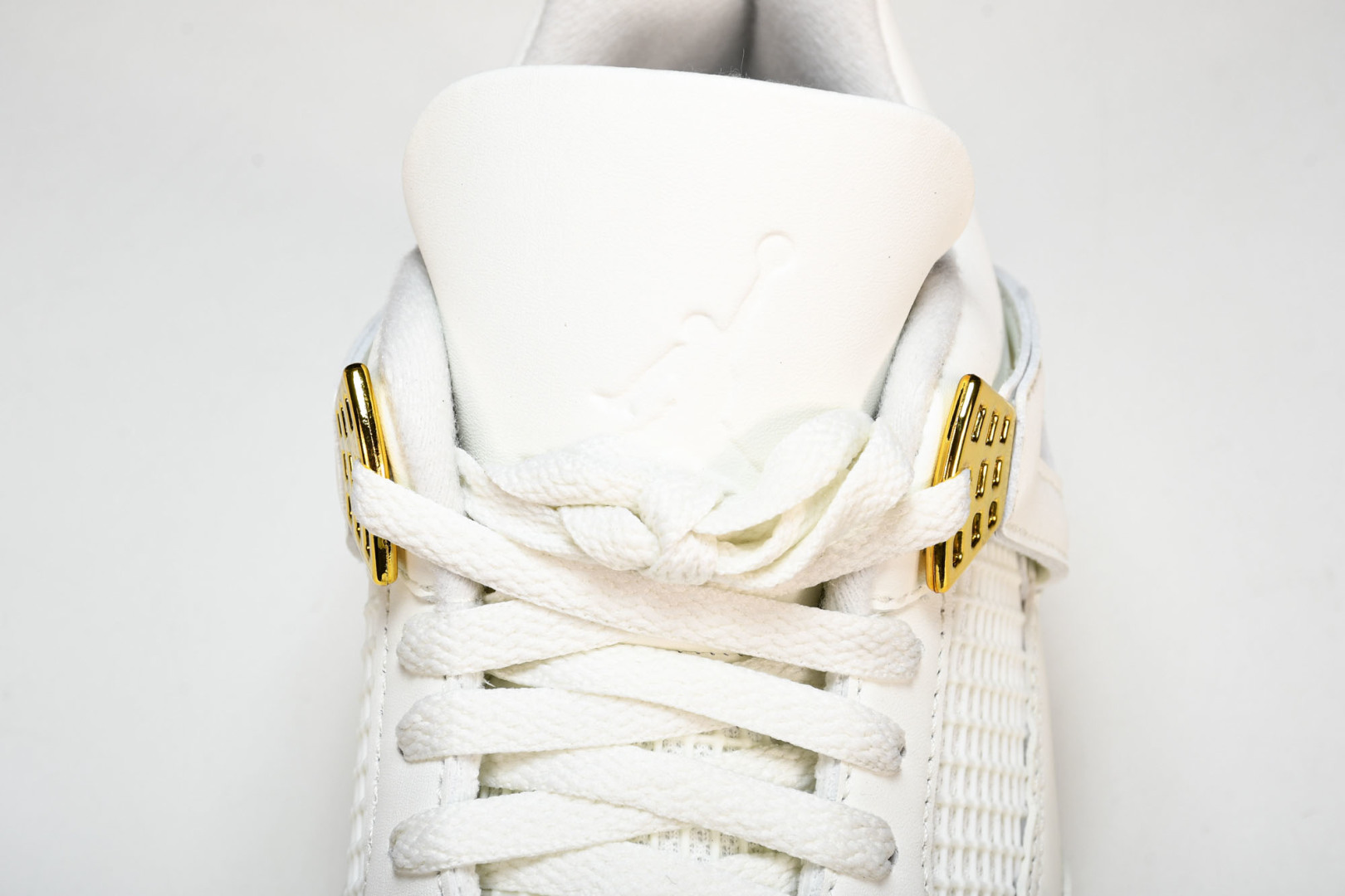 AJ4 尺码36-48.5

纯原版出品-WMNS Air Jordan4 Retro 奶白色 AQ91