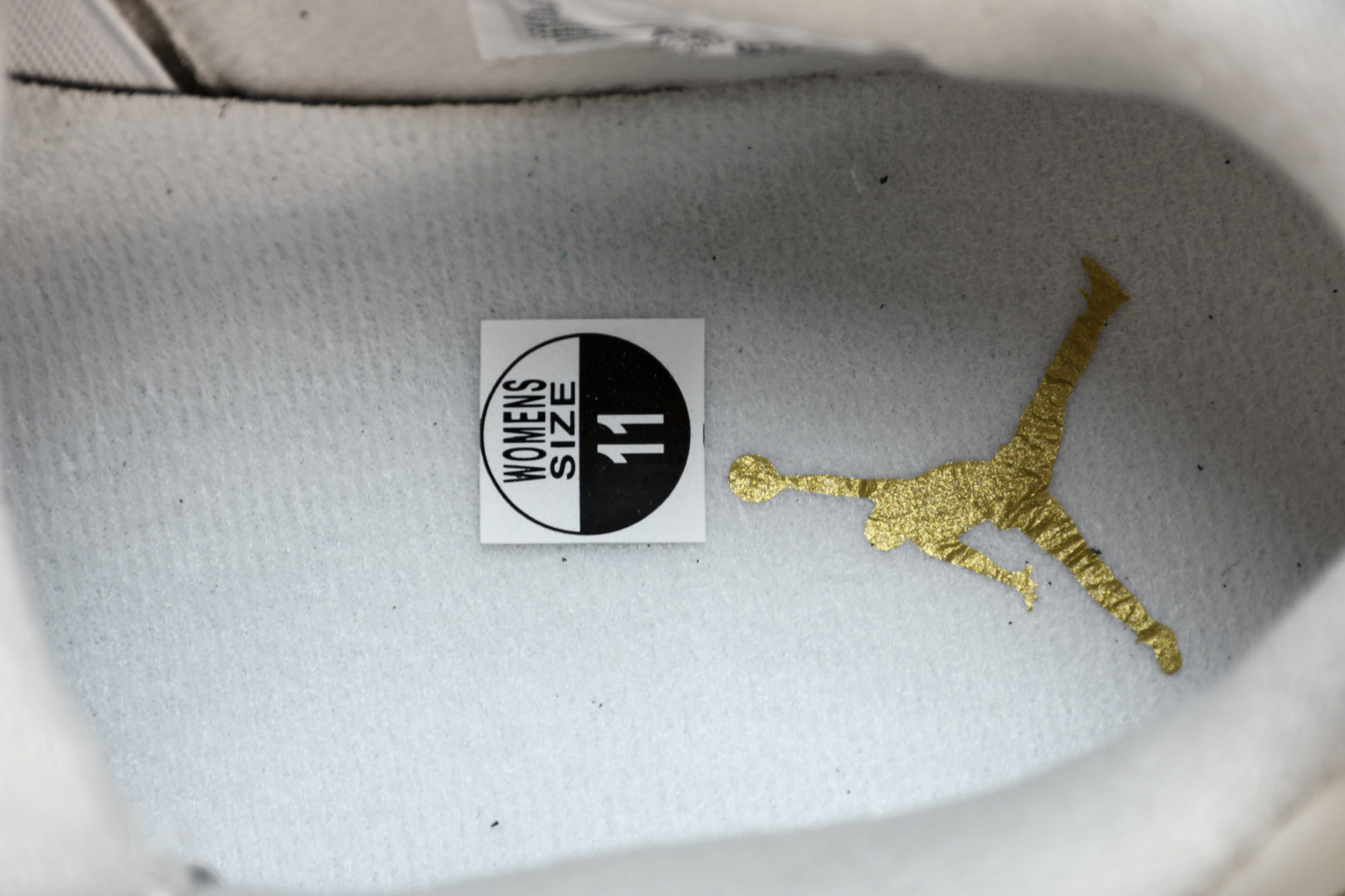 AJ4 尺码36-48.5

纯原版出品-WMNS Air Jordan4 Retro 奶白色 AQ91