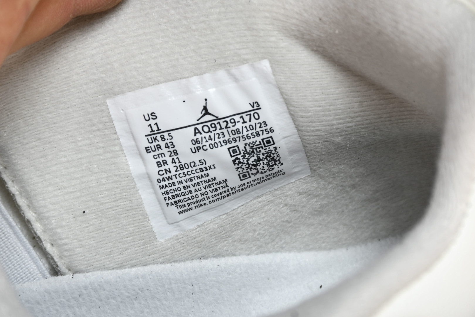 AJ4 尺码36-48.5

纯原版出品-WMNS Air Jordan4 Retro 奶白色 AQ91