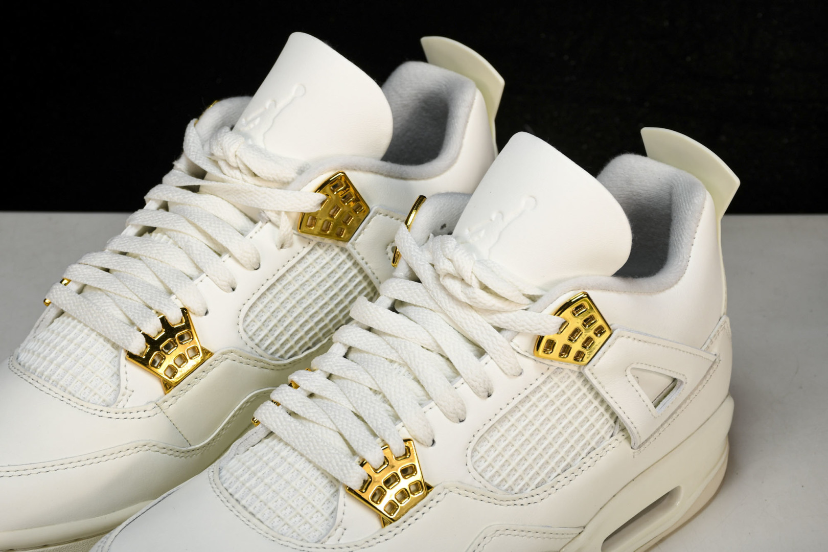 AJ4 尺码36-48.5

纯原版出品-WMNS Air Jordan4 Retro 奶白色 AQ91