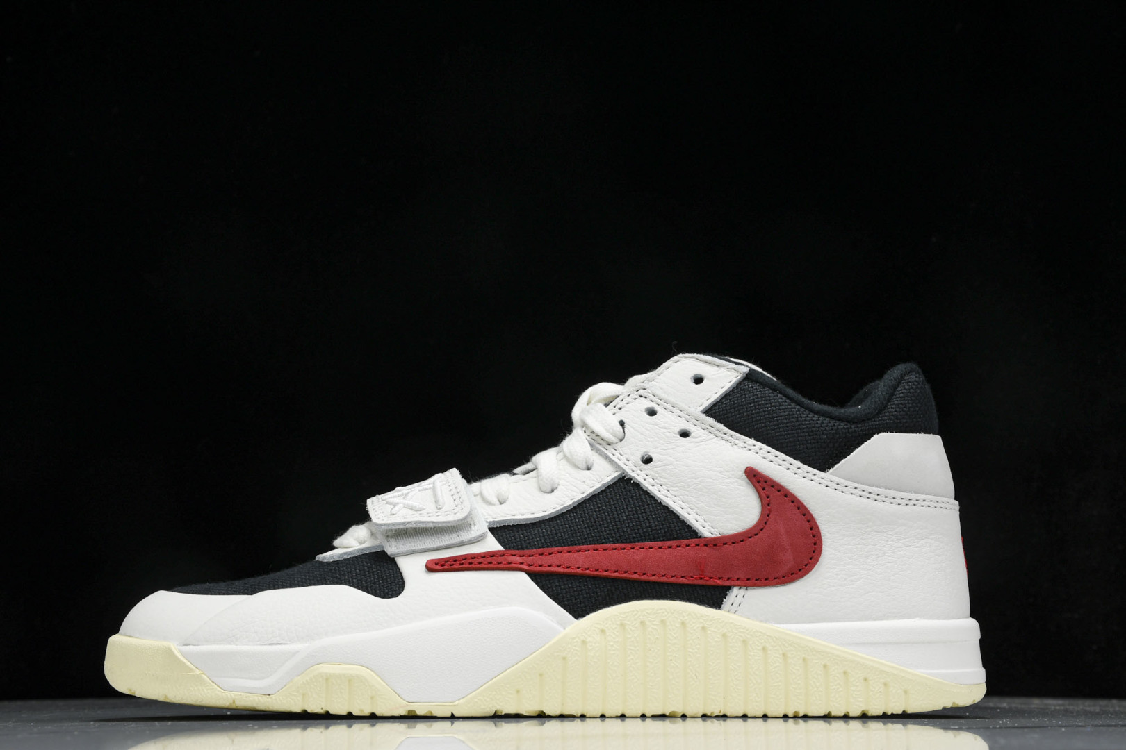 AJ倒钩 尺码40-47.5

纯原版出品-Travis Scott x Joran Executive