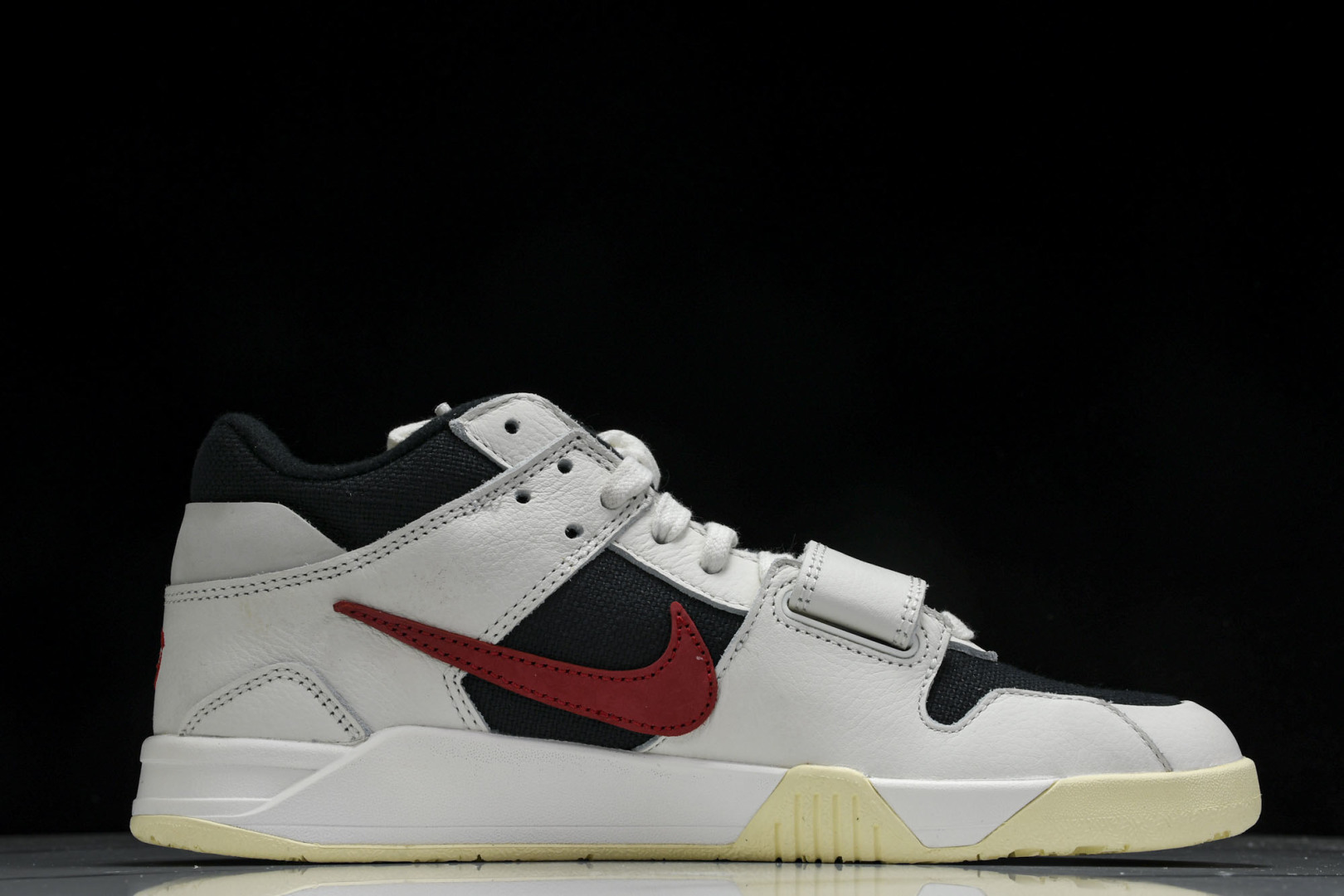 AJ倒钩 尺码40-47.5

纯原版出品-Travis Scott x Joran Executive