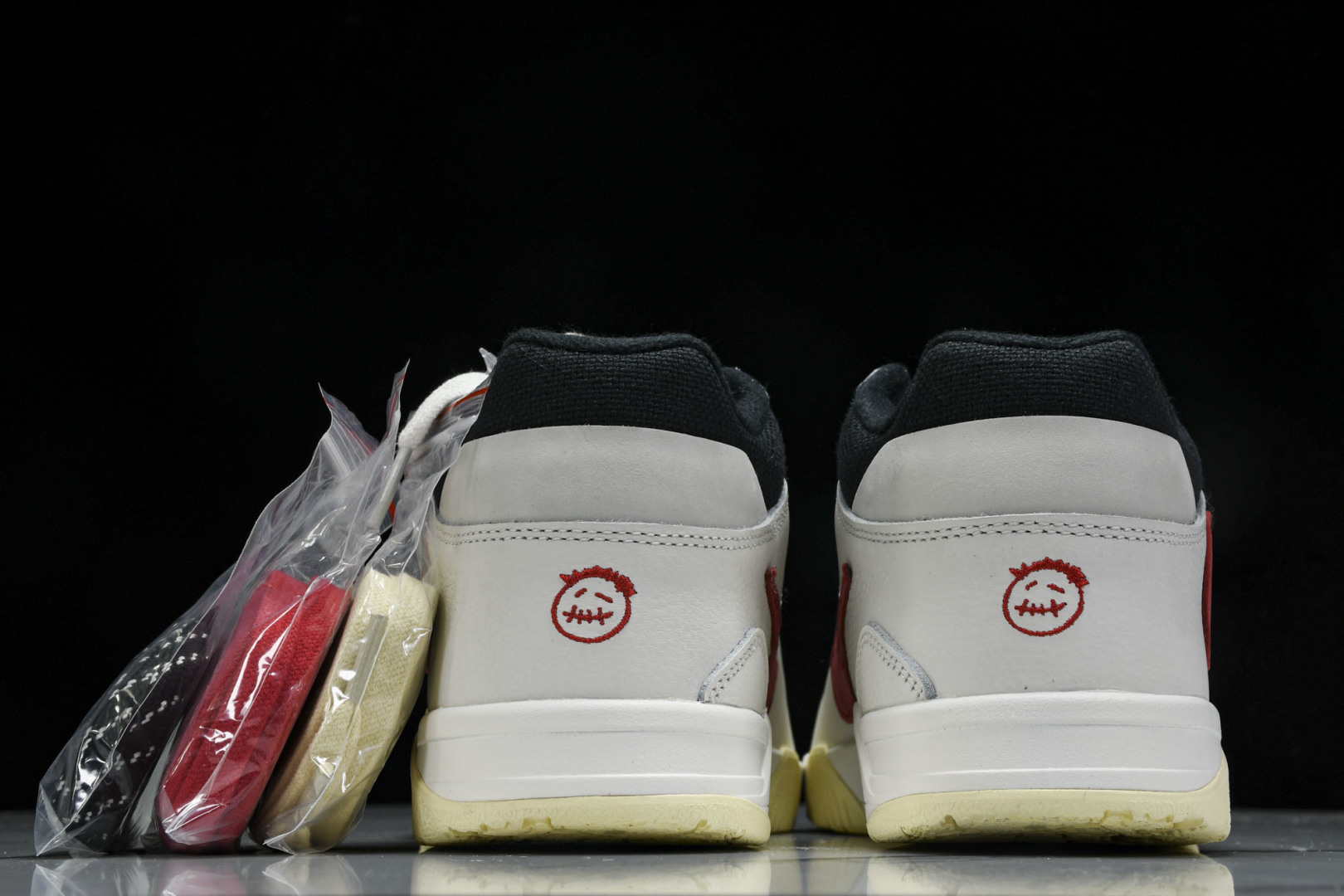 AJ倒钩 尺码40-47.5

纯原版出品-Travis Scott x Joran Executive