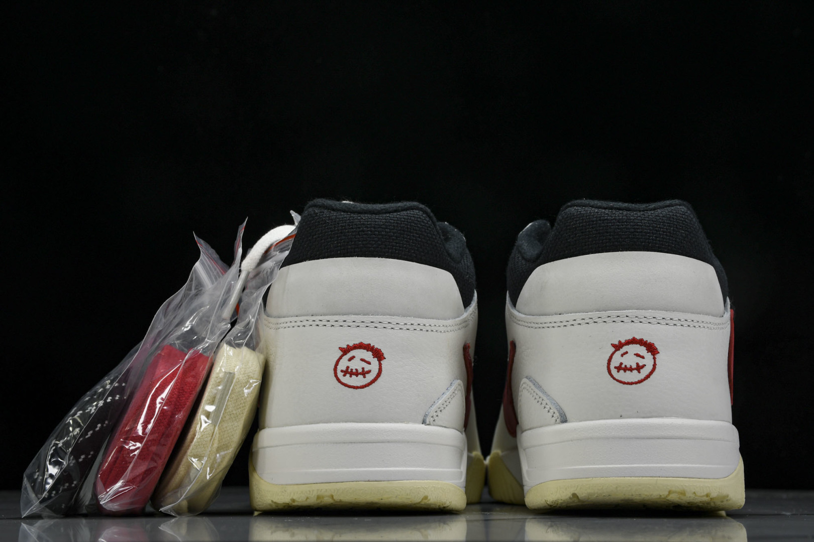 AJ倒钩 尺码40-47.5

纯原版出品-Travis Scott x Joran Executive