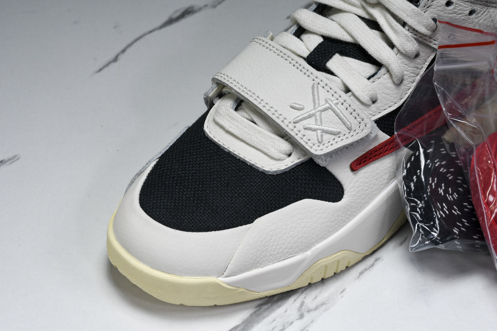 AJ倒钩 尺码40-47.5

纯原版出品-Travis Scott x Joran Executive
