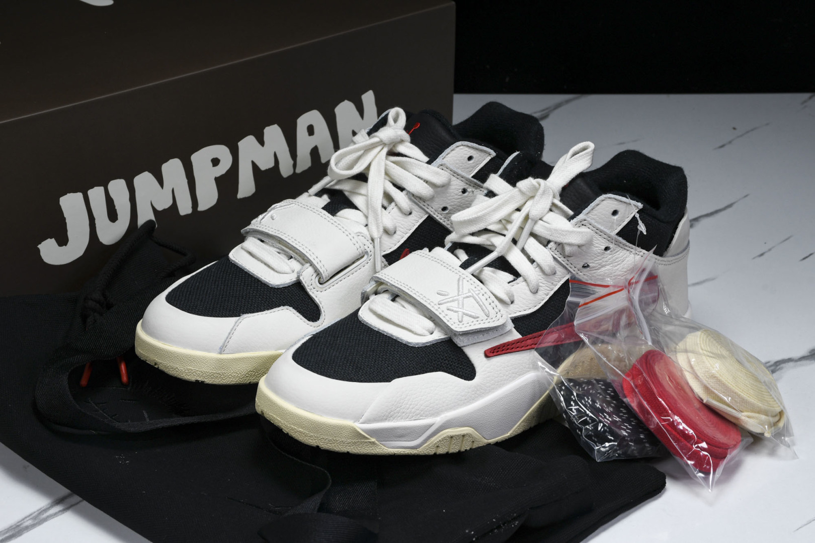 AJ倒钩 尺码40-47.5

纯原版出品-Travis Scott x Joran Executive