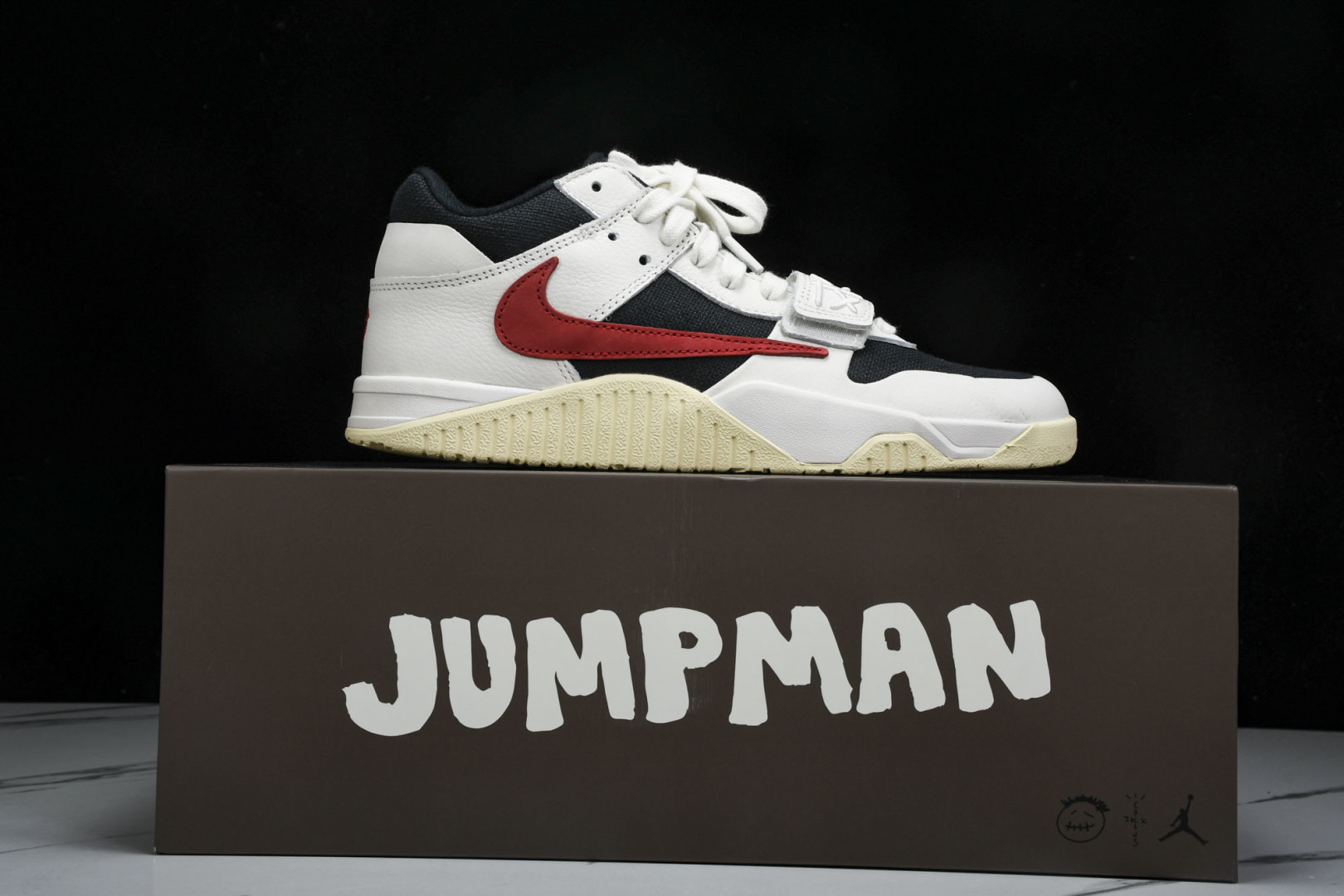 AJ倒钩 尺码40-47.5

纯原版出品-Travis Scott x Joran Executive