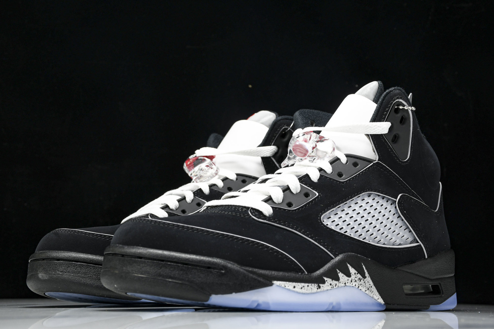 AJ5黑银 尺码40-47.5

纯原出品-Air Jordan 5 OG 2025 Metallic 