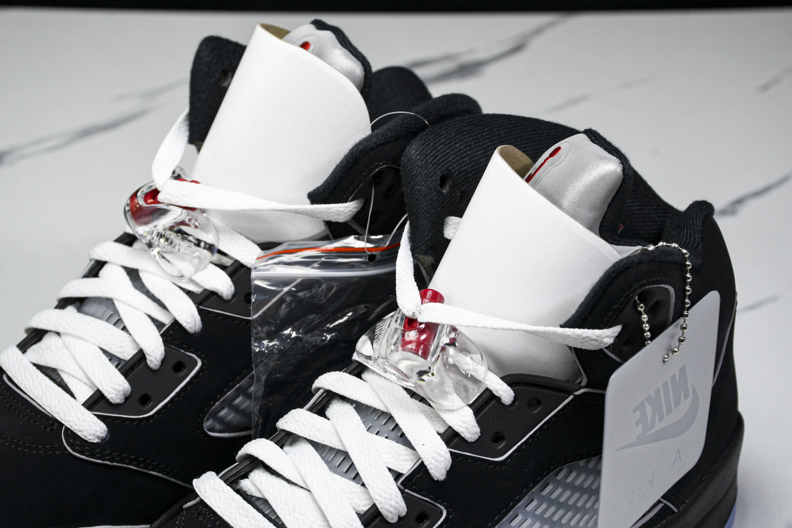 AJ5黑银 尺码40-47.5

纯原出品-Air Jordan 5 OG 2025 Metallic 
