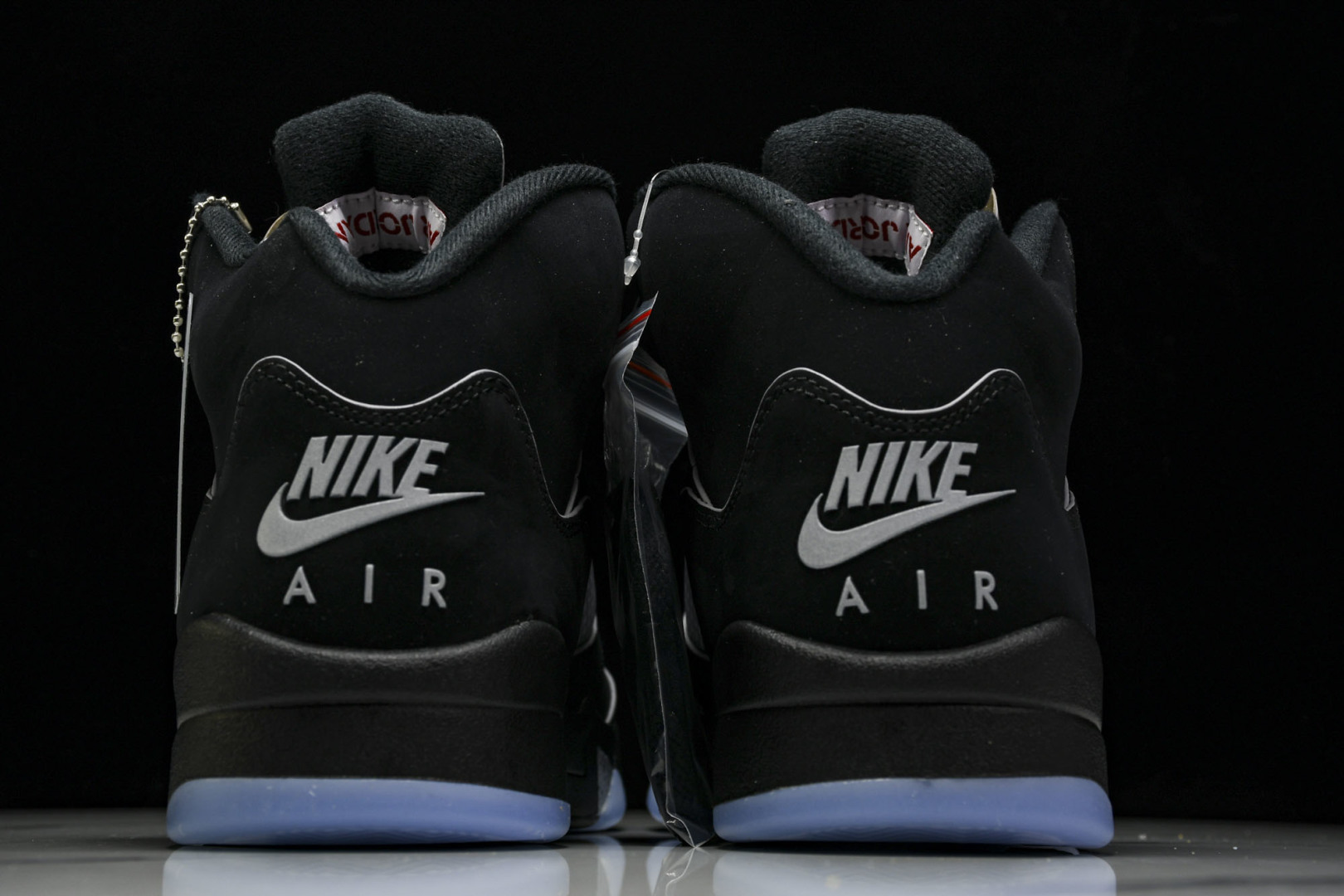 AJ5黑银 尺码40-47.5

纯原出品-Air Jordan 5 OG 2025 Metallic 