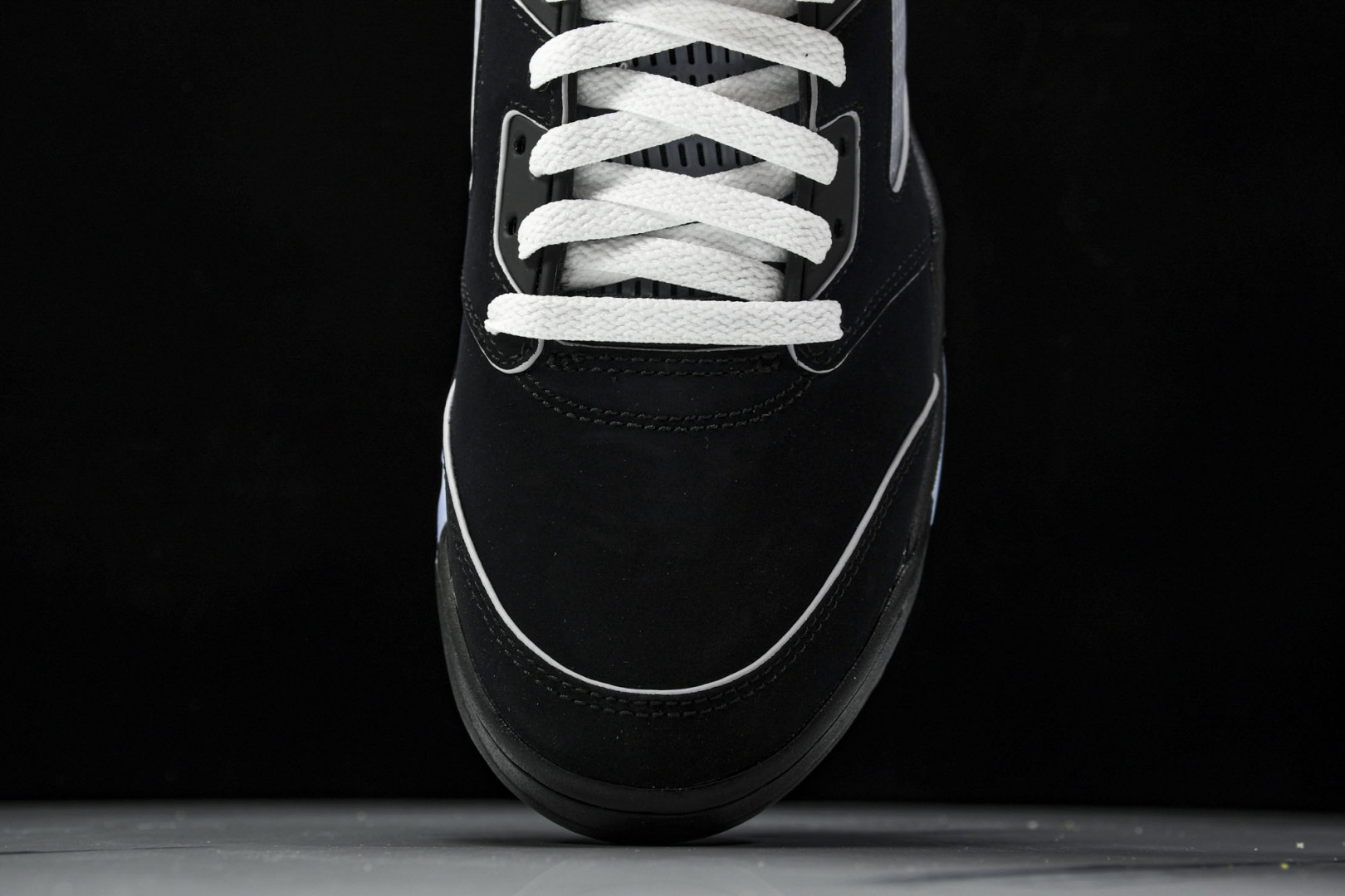 AJ5黑银 尺码40-47.5

纯原出品-Air Jordan 5 OG 2025 Metallic 