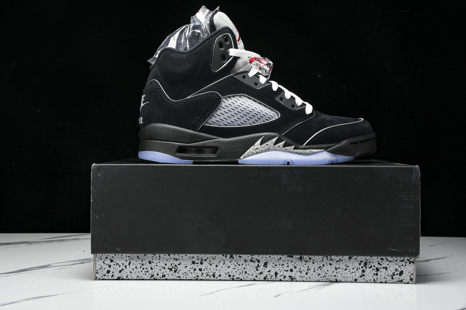 AJ5黑银 尺码40-47.5

纯原出品-Air Jordan 5 OG 2025 Metallic 