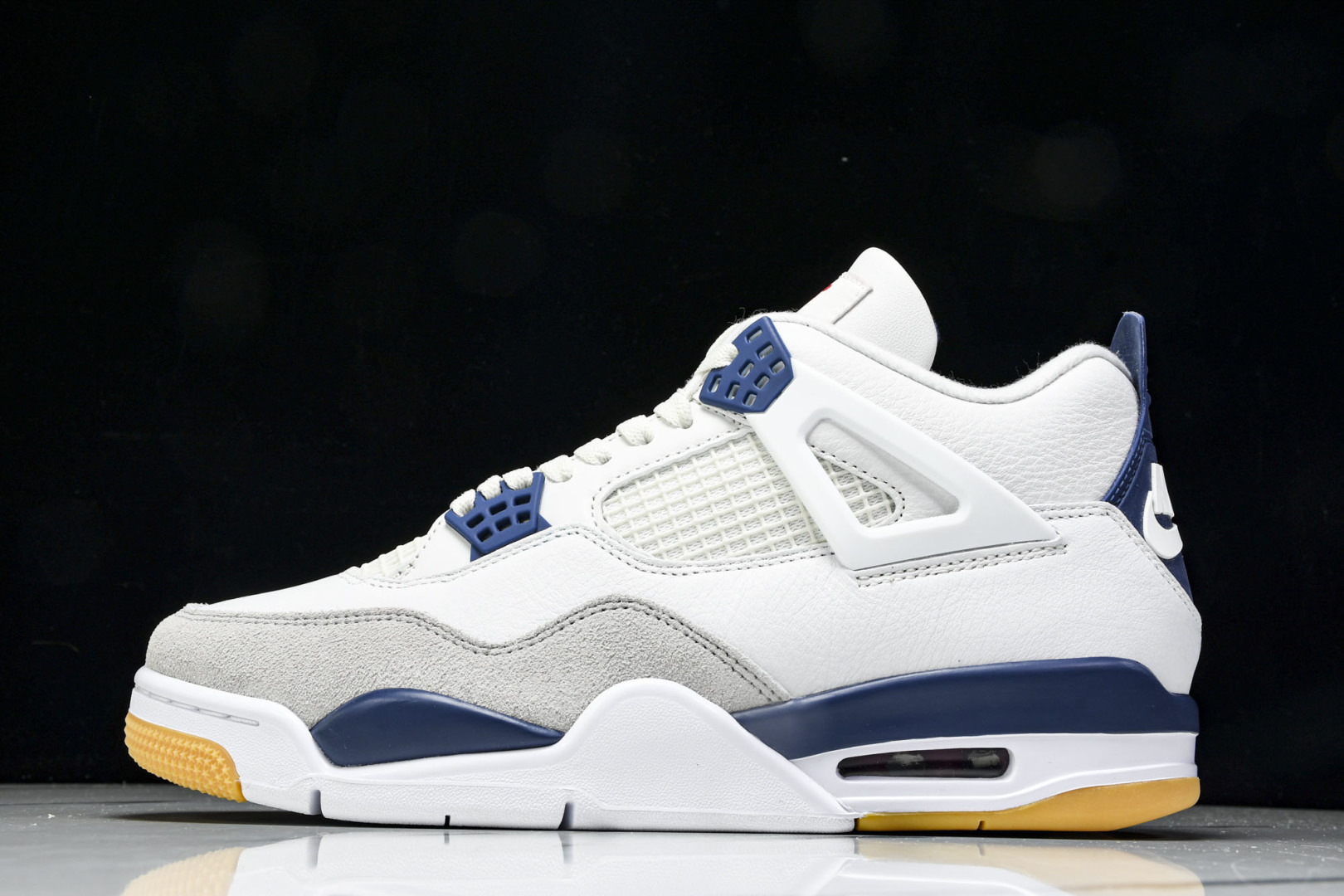 AJ4 尺码36-47.5

纯原版出品-Air Jordan 4 Retro SB Navy 海军蓝 