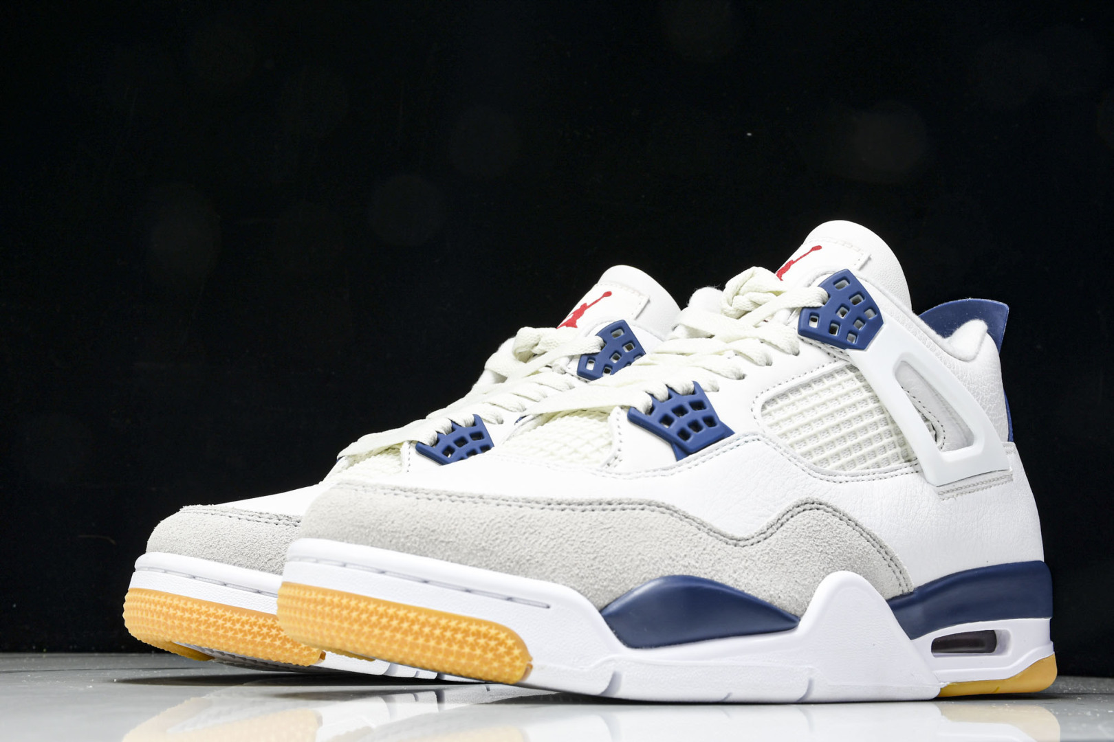 AJ4 尺码36-47.5

纯原版出品-Air Jordan 4 Retro SB Navy 海军蓝 