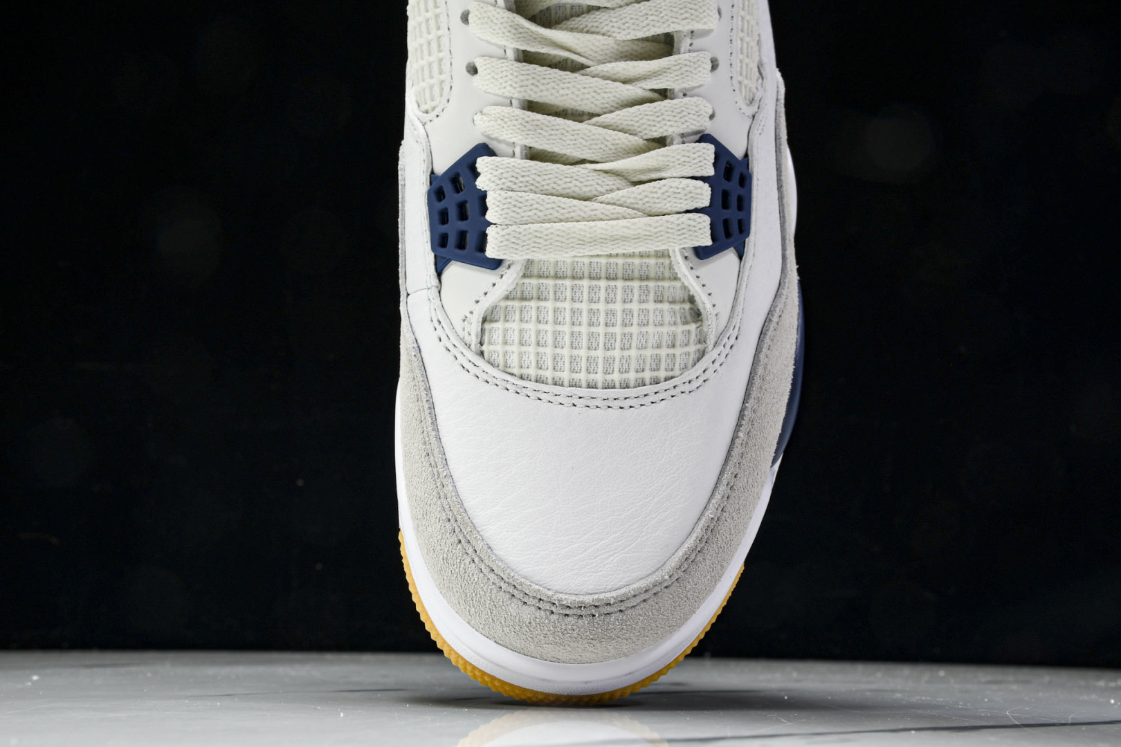 AJ4 尺码36-47.5

纯原版出品-Air Jordan 4 Retro SB Navy 海军蓝 