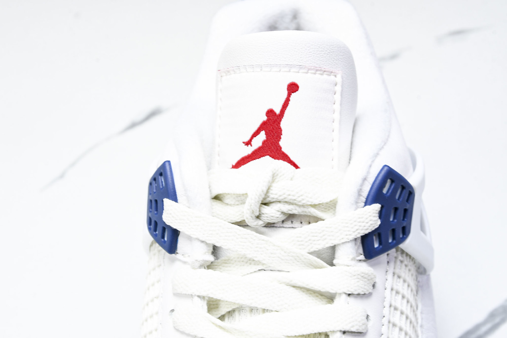 AJ4 尺码36-47.5

纯原版出品-Air Jordan 4 Retro SB Navy 海军蓝 