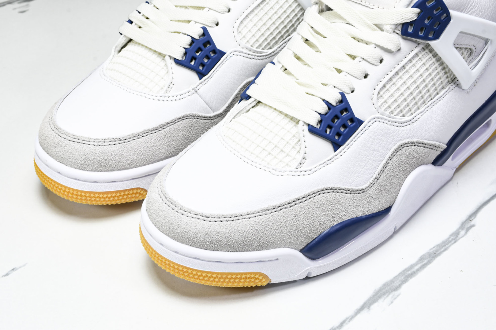 AJ4 尺码36-47.5

纯原版出品-Air Jordan 4 Retro SB Navy 海军蓝 