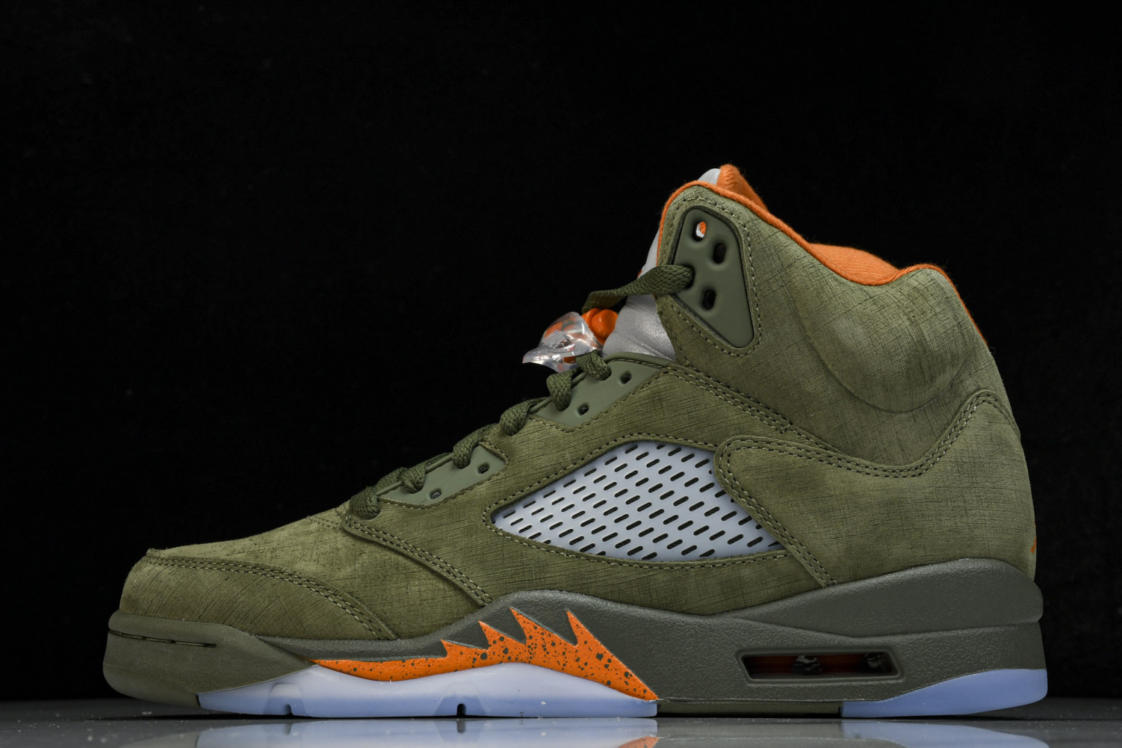 AJ5橄榄绿 尺码40.5-47.5

纯原-Air Jordan 5 Retro“Olive”橄榄绿 