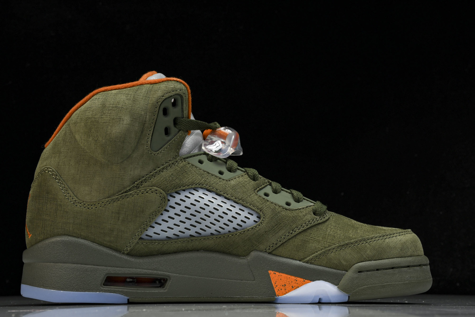 AJ5橄榄绿 尺码40.5-47.5

纯原-Air Jordan 5 Retro“Olive”橄榄绿 