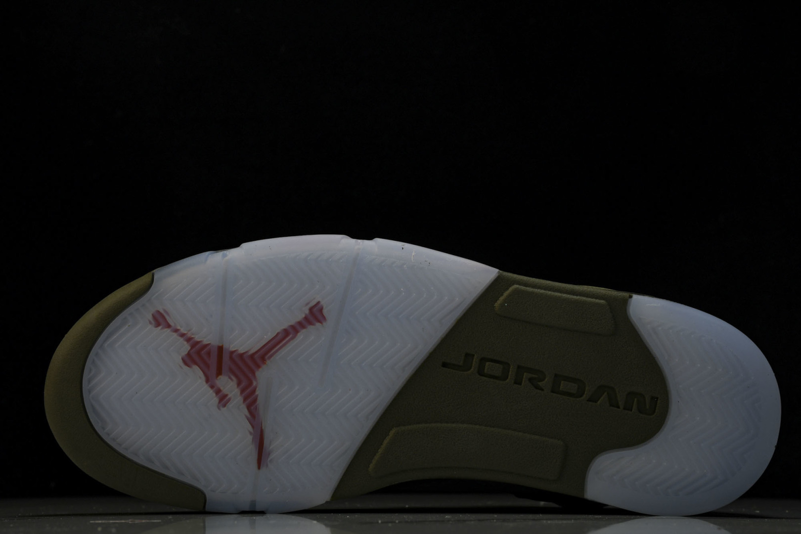AJ5橄榄绿 尺码40.5-47.5

纯原-Air Jordan 5 Retro“Olive”橄榄绿 
