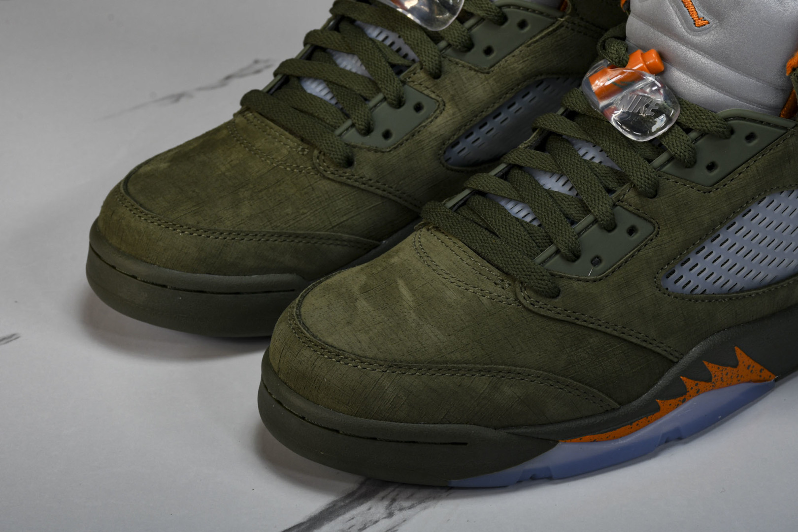 AJ5橄榄绿 尺码40.5-47.5

纯原-Air Jordan 5 Retro“Olive”橄榄绿 