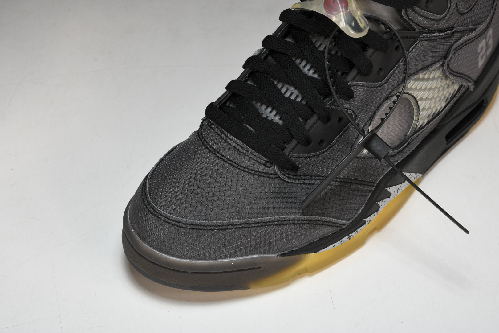 AJ5 尺码40-47.5

纯原版出品-OFF-WHITE x Air Jordan AJ5 Retr