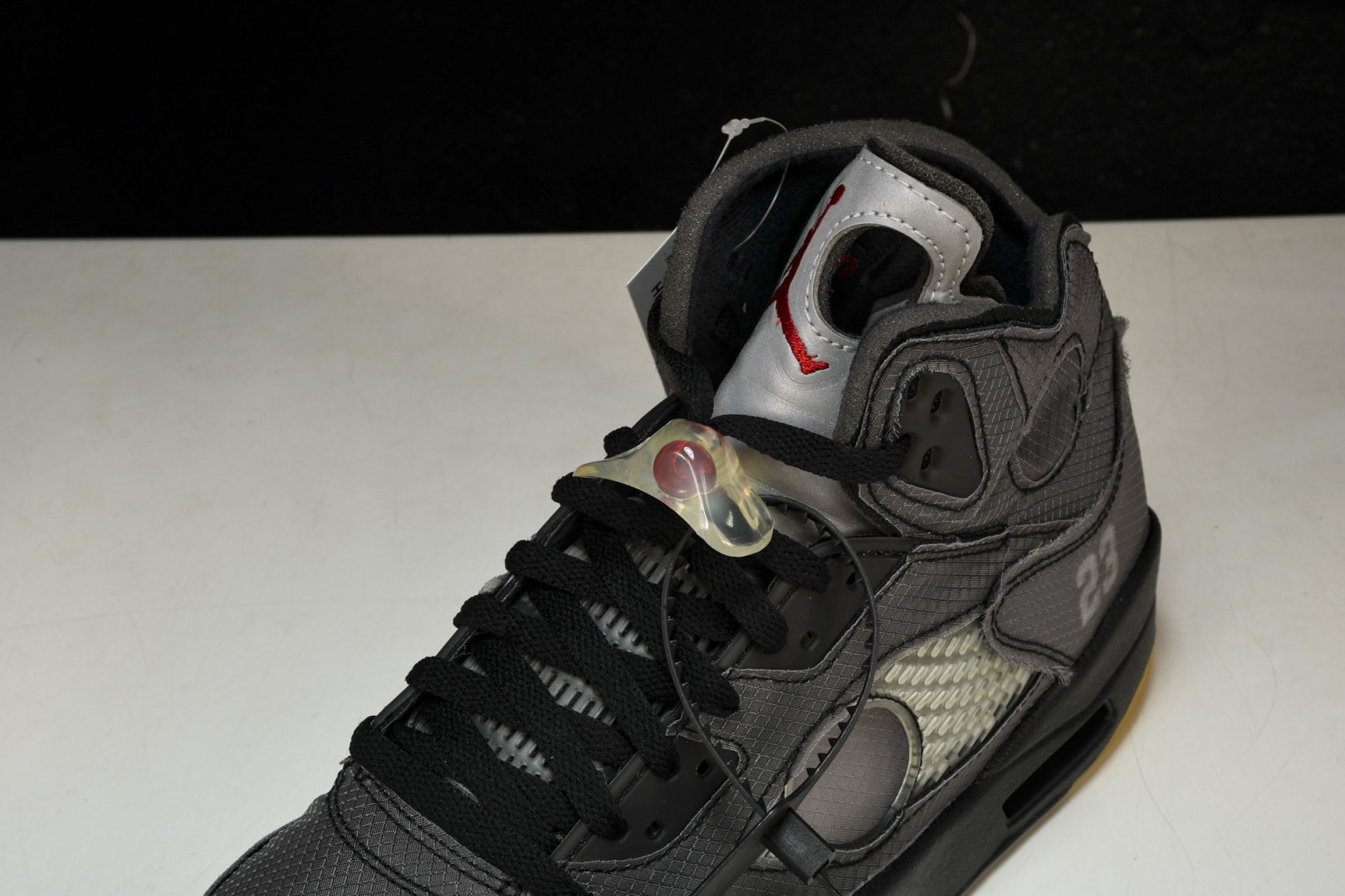 AJ5 尺码40-47.5

纯原版出品-OFF-WHITE x Air Jordan AJ5 Retr