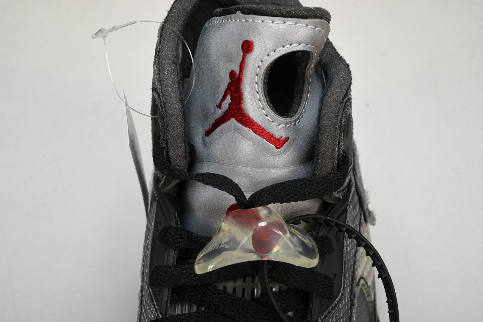 AJ5 尺码40-47.5

纯原版出品-OFF-WHITE x Air Jordan AJ5 Retr