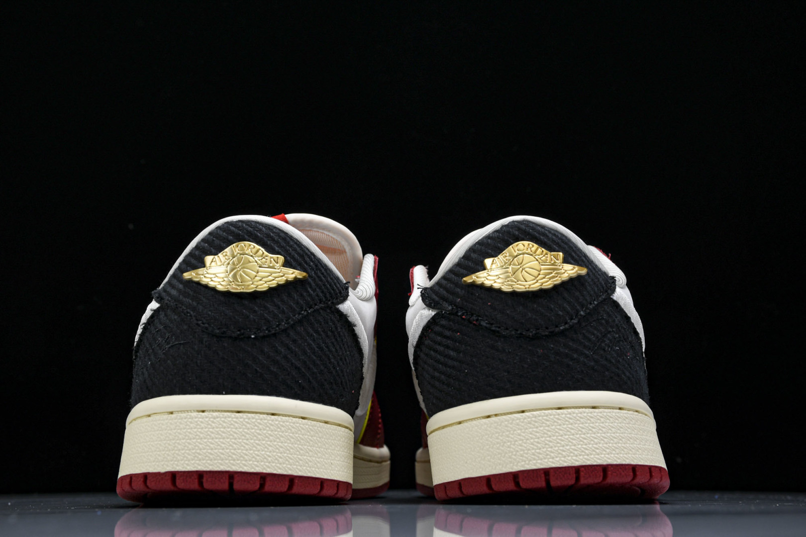 AJ Low 尺码40-47.5

纯原版出品-Trophy Room x AJ 1 Low“Home”
