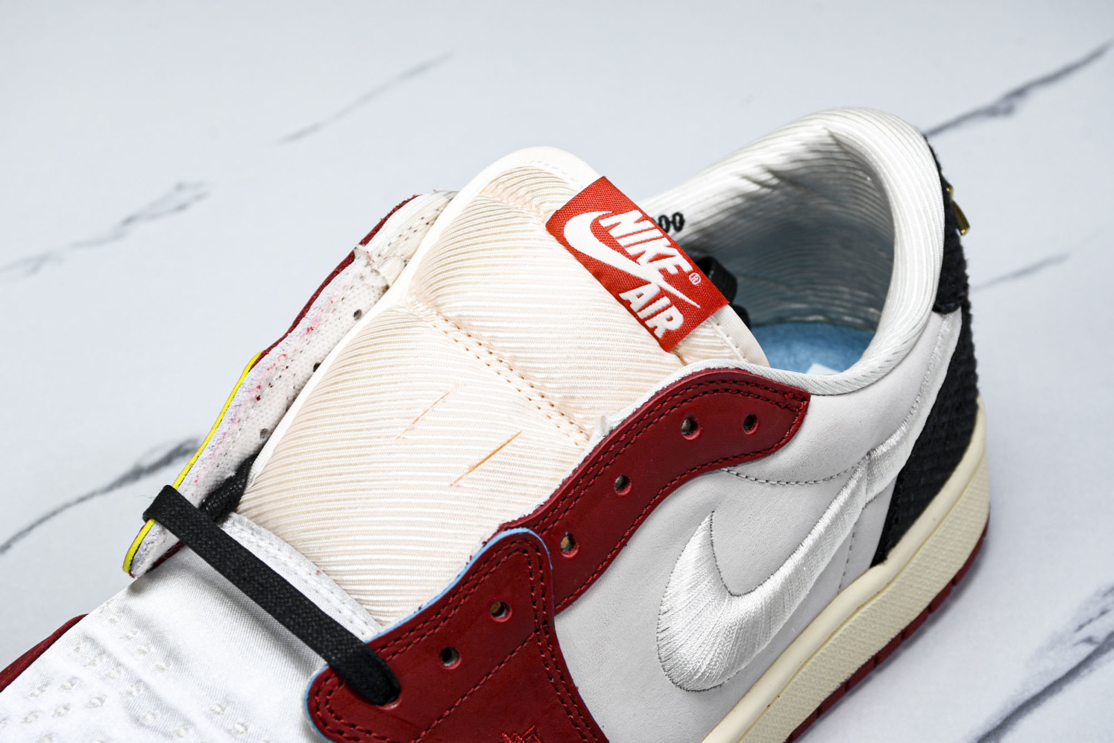 AJ Low 尺码40-47.5

纯原版出品-Trophy Room x AJ 1 Low“Home”