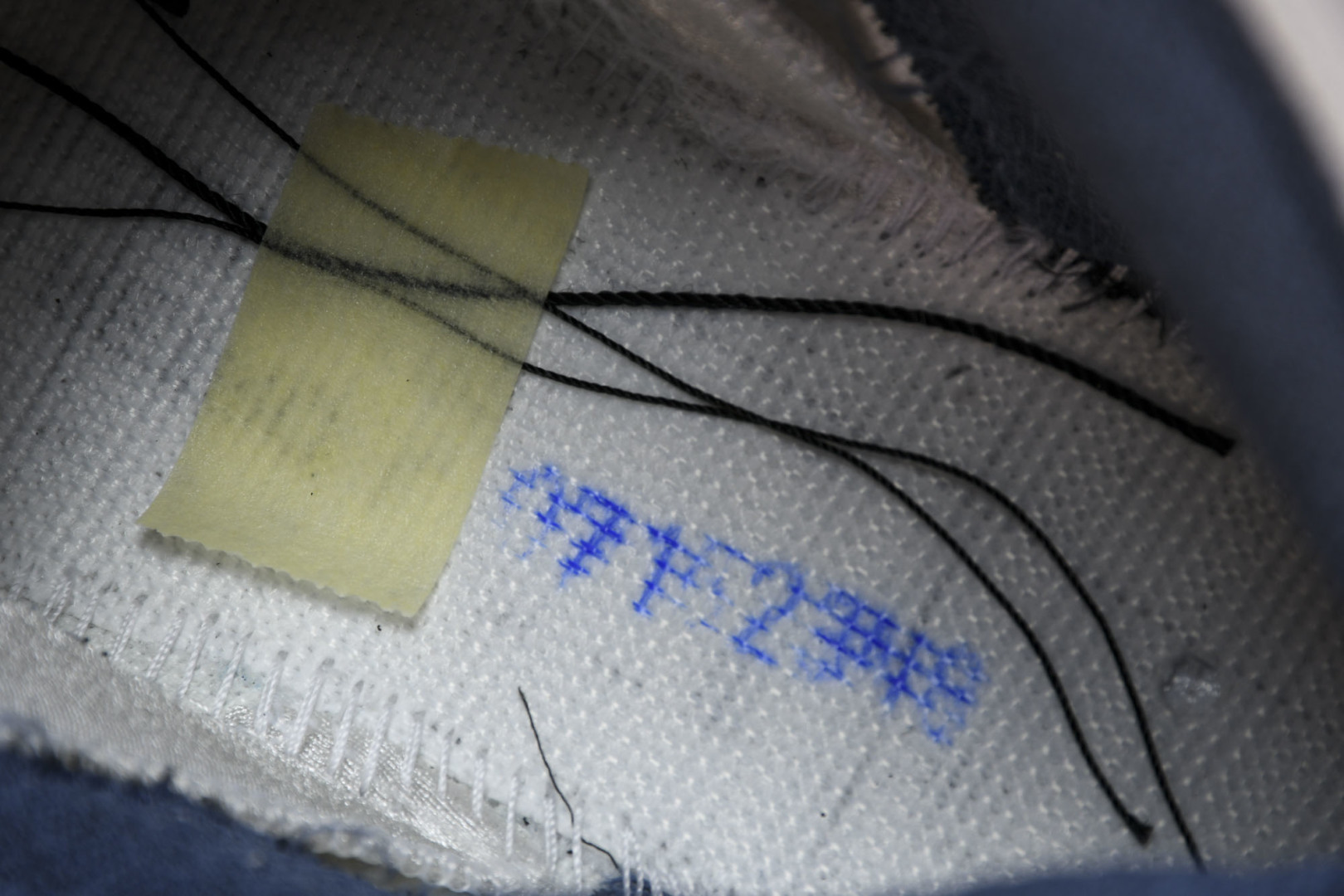 AJ5白黄 尺码40-47.5

纯原版出品-WMNS A Ma Maniére x  Air Jord