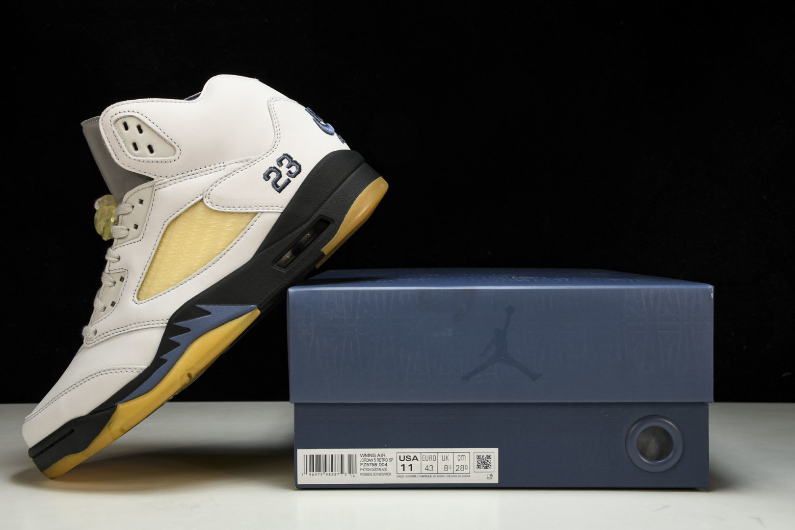 AJ5白黄 尺码40-47.5

纯原版出品-WMNS A Ma Maniére x  Air Jord