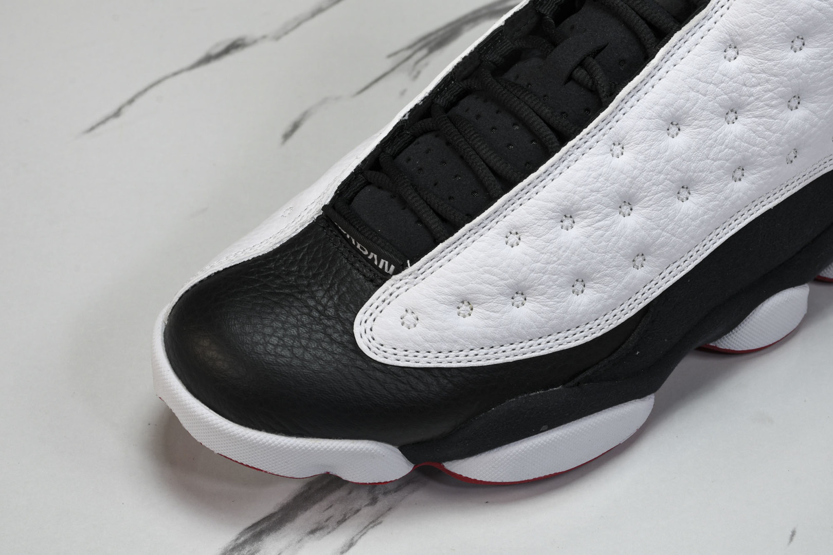 AJ13 尺码40-47.5

纯原版出品-Air Jordan 13 He Got Game（2018