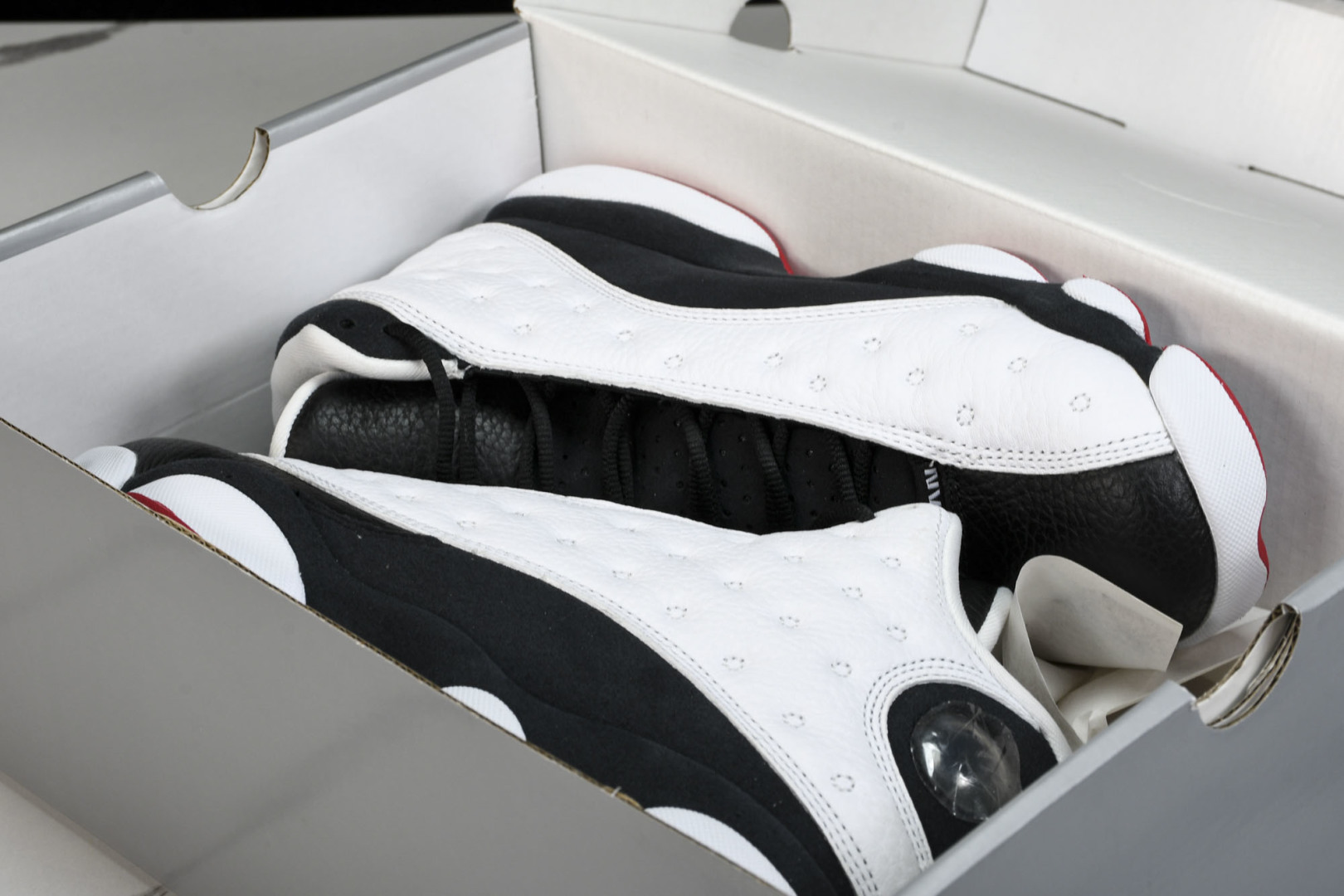 AJ13 尺码40-47.5

纯原版出品-Air Jordan 13 He Got Game（2018