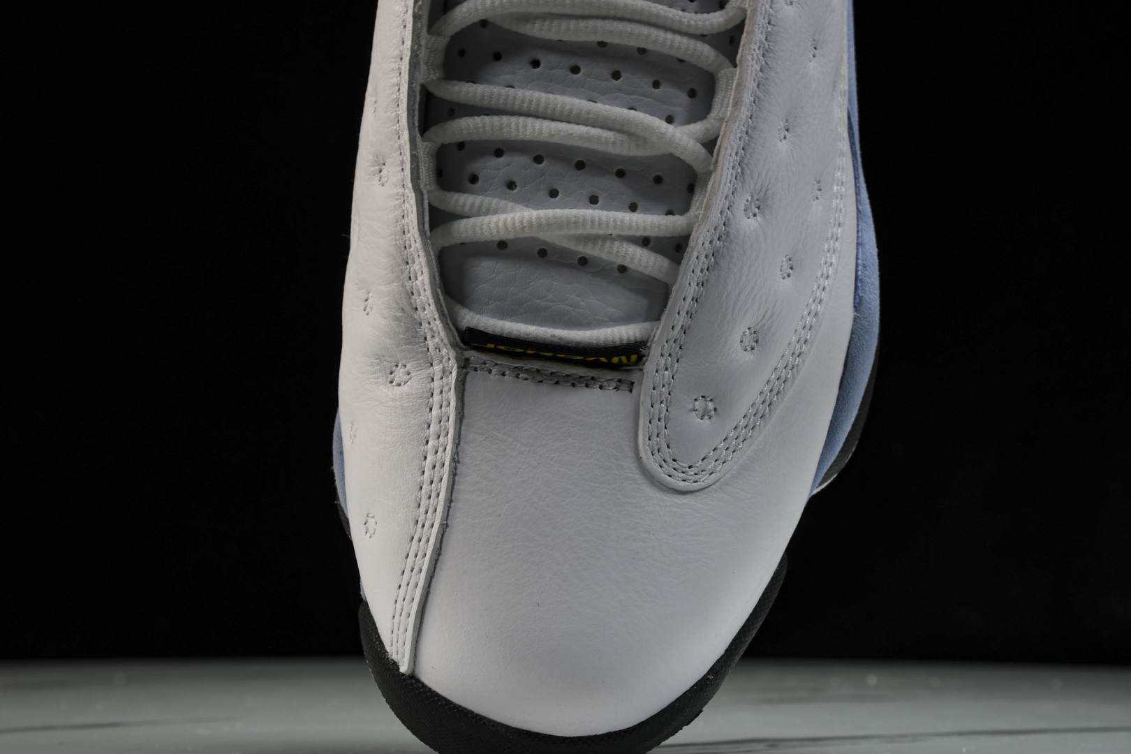 AJ13 尺码40-47.5

纯原版出品-AIR JORDAN 13 RETRO “Blue Grey
