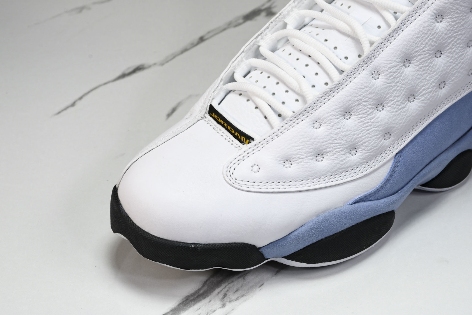 AJ13 尺码40-47.5

纯原版出品-AIR JORDAN 13 RETRO “Blue Grey