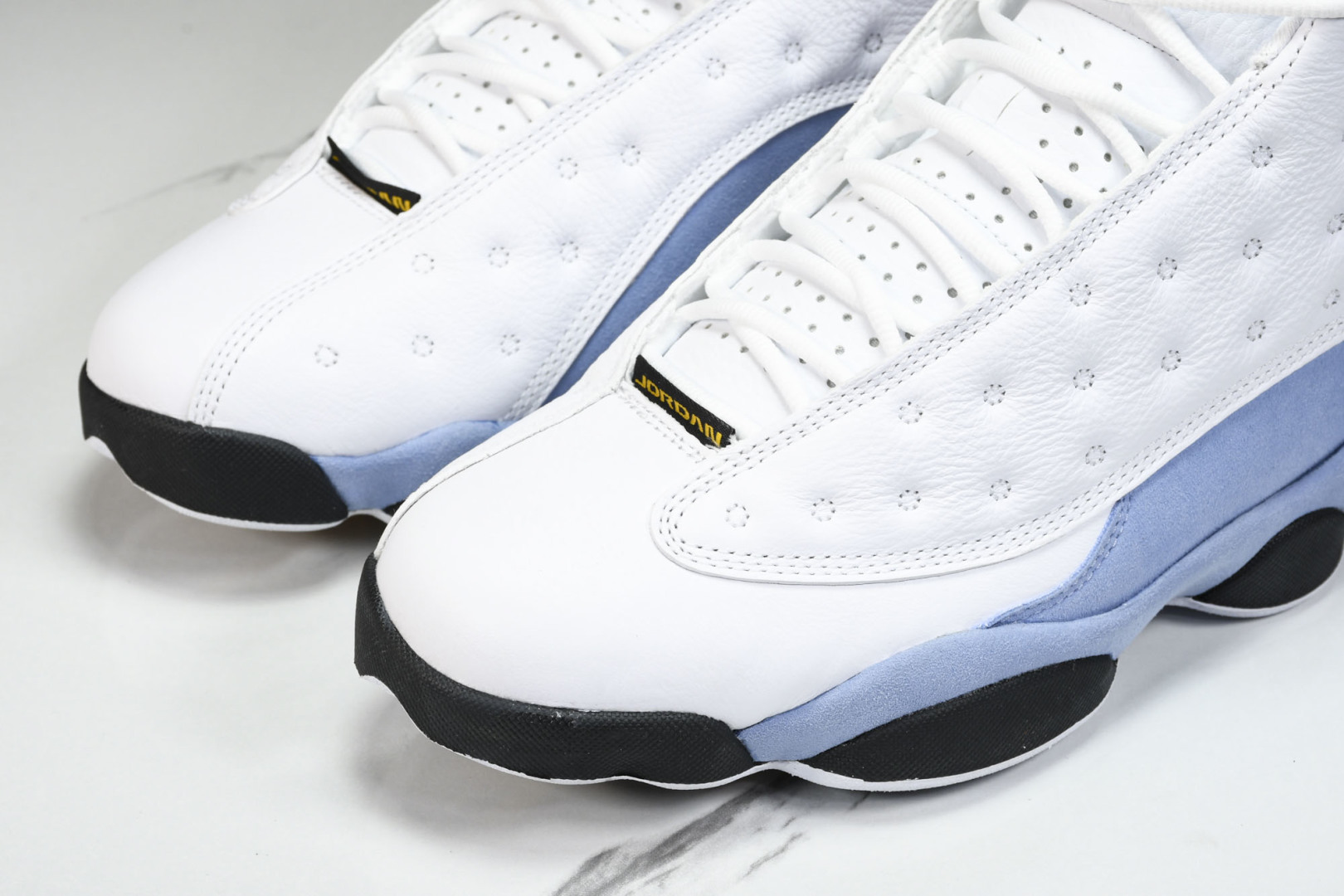 AJ13 尺码40-47.5

纯原版出品-AIR JORDAN 13 RETRO “Blue Grey