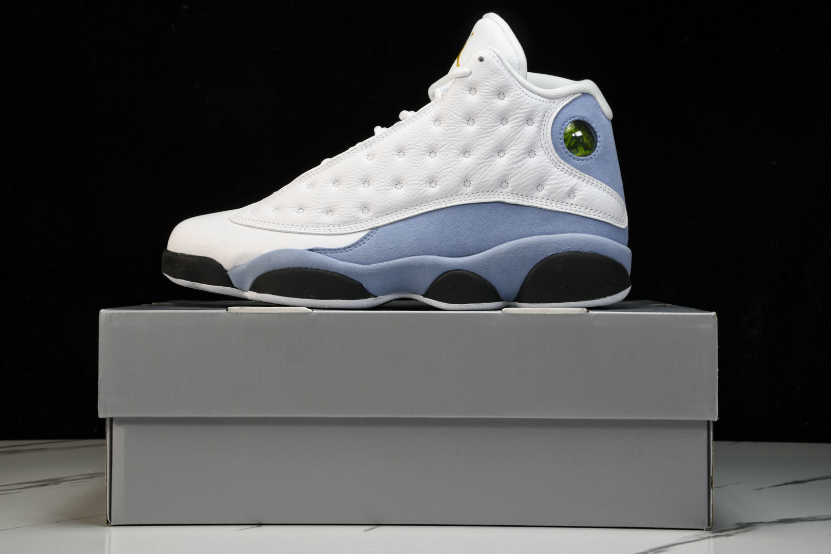 AJ13 尺码40-47.5

纯原版出品-AIR JORDAN 13 RETRO “Blue Grey